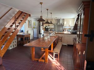 Living/Kitchen- click for photo gallery